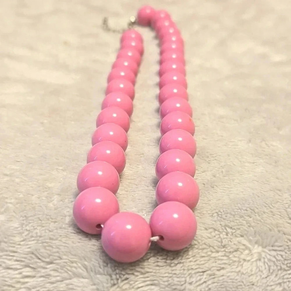 #387 PINK bead necklace - Picture 3 of 3